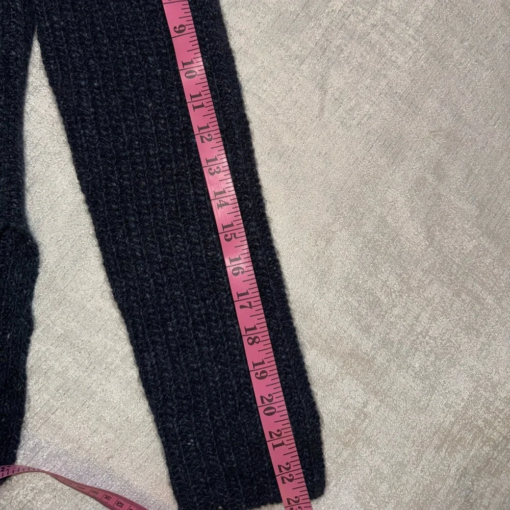 Vince Donegal Blue Cashmere Sweater, size Small, NWT - Picture 11 of 11